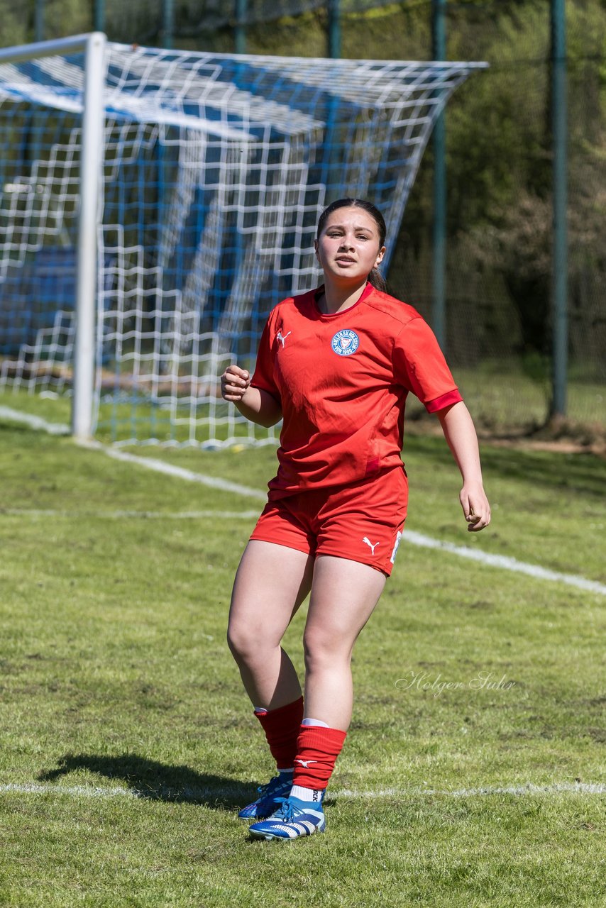 Bild 383 - F TSV Zarpen - Holstein Kiel II : Ergebnis: 2:6